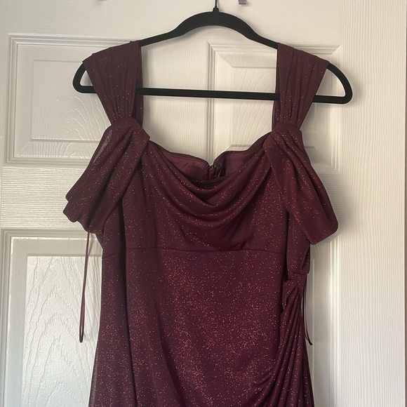 Wine Colored Gown (Sparkly) - Picture 2 of 8